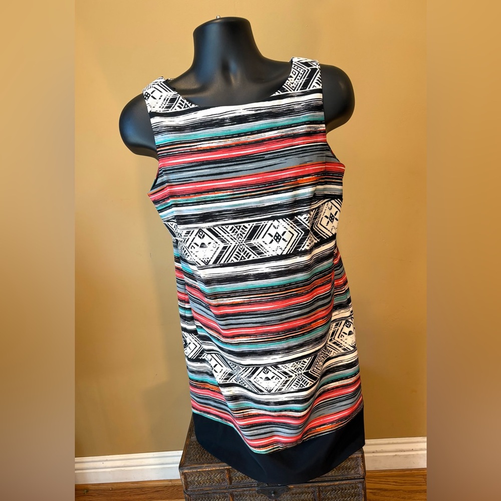 Pattern Sleeveless Dress - Picture 12 of 14
